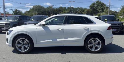 2023 Audi Q8 55 Premium