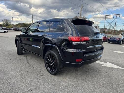 2022 Jeep Grand Cherokee Laredo