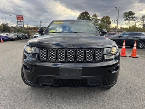 2022 Jeep Grand Cherokee Laredo