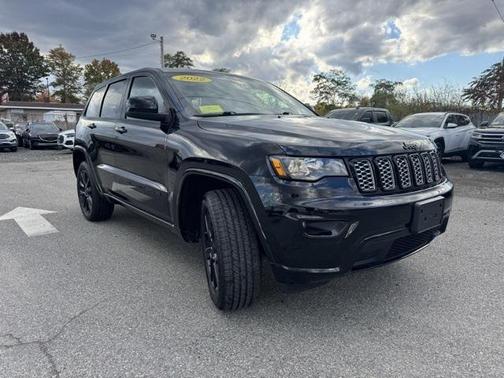 2022 Jeep Grand Cherokee Laredo