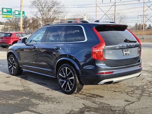 2019 Volvo XC90 T6 Momentum