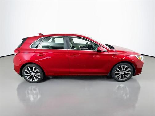 2019 Hyundai Elantra GT Base