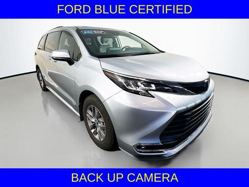 2021 Toyota Sienna XLE