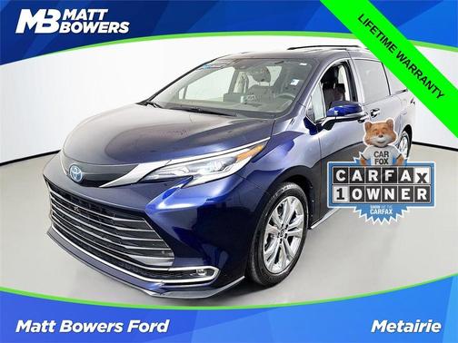 2023 Toyota Sienna Platinum 7 passenger