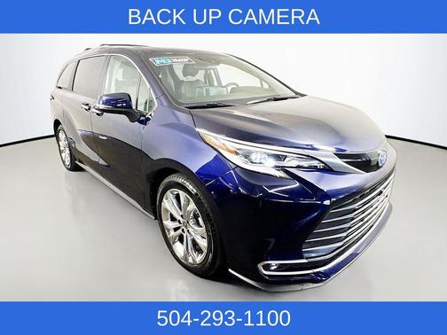2023 Toyota Sienna Platinum 7 passenger