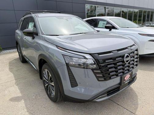 Boulder Gray Metallic 2026 Nissan Pathfinder Platinum