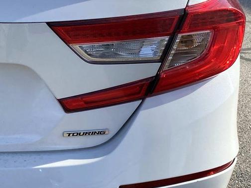 White 2018 Honda Accord Touring