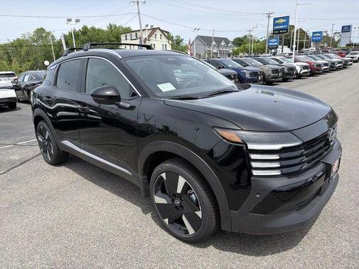 Super Black 2026 Nissan Kicks SR
