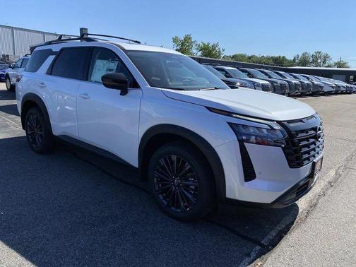 Everest White P 2026 Nissan Pathfinder SL