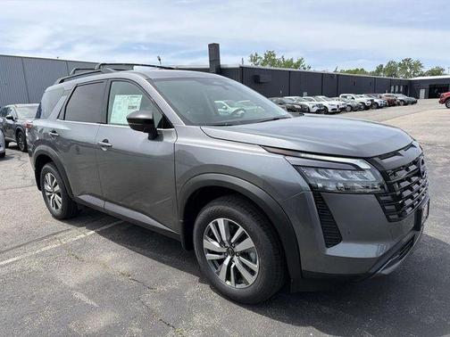 Gun Metallic 2026 Nissan Pathfinder SL