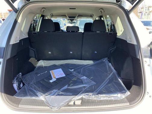 Everest White P 2026 Nissan Rogue SV