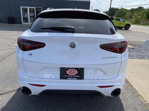 Alfa White 2023 Alfa Romeo Stelvio Veloce