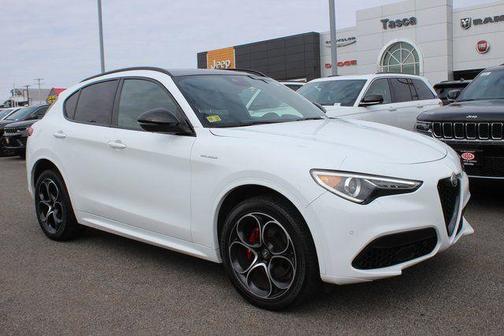 Alfa White 2023 Alfa Romeo Stelvio Veloce