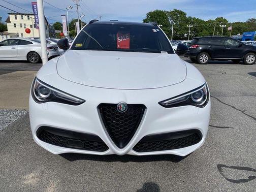 Alfa White 2023 Alfa Romeo Stelvio Veloce