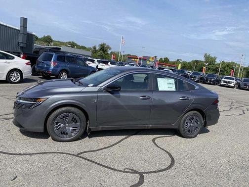 Gun Metallic 2027 Nissan Sentra SV