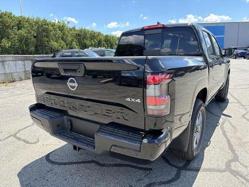 Super Black 2026 Nissan Frontier SV