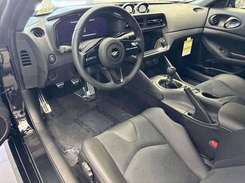 Black (P) 2026 Nissan Z performance