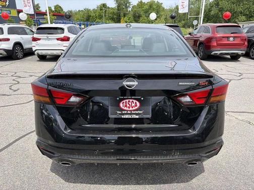 Black 2026 Nissan Altima 2.5 SR