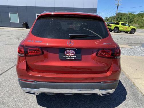 designo Cardinal Red Metallic 2021 Mercedes-Benz GLC 300 Base 4MATIC