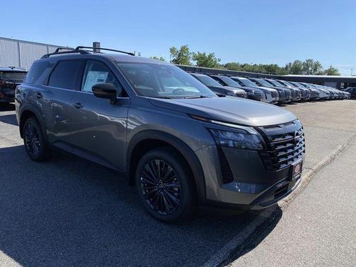 Gun Metallic 2026 Nissan Pathfinder SL