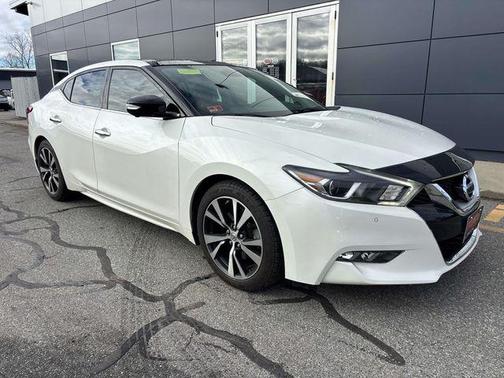 Pearl White 2017 Nissan Maxima 3.5 Platinum