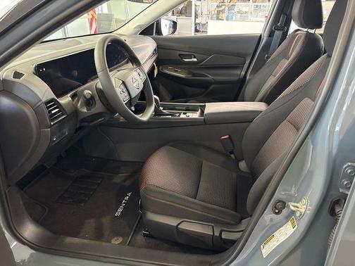 2t Gry Blk Roof 2026 Nissan Sentra SR