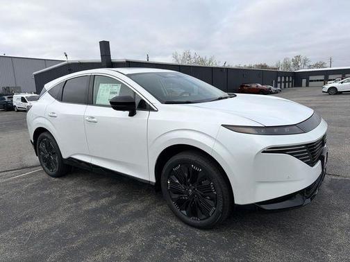 Everest White P 2026 Nissan Murano Platinum