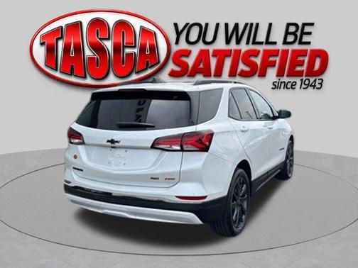 Iridescent Pearl Tricoat 2023 Chevrolet Equinox RS