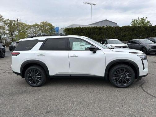 Everest White P 2026 Nissan Pathfinder SL