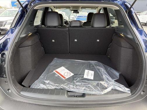 Deep Blue Pearl 2026 Nissan Kicks SR