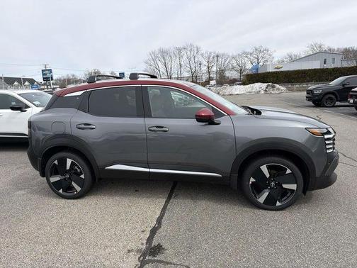 2t Gun Red Roof 2026 Nissan Kicks SR
