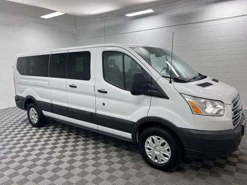 Oxford White 2017 Ford Transit-350 XLT