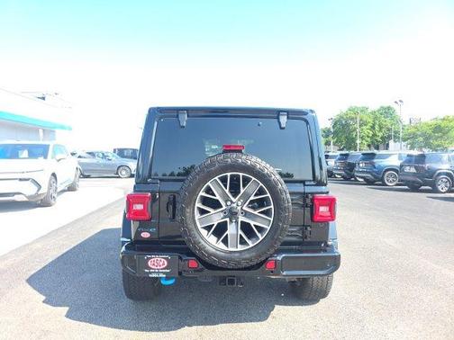 Black Clearcoat 2024 Jeep Wrangler 4xe High Altitude