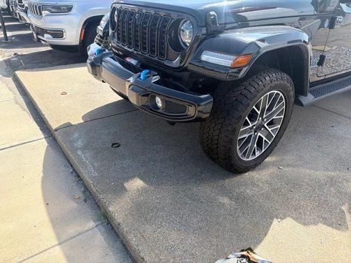 Black Clearcoat 2024 Jeep Wrangler 4xe High Altitude