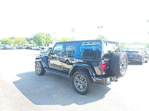 Black Clearcoat 2024 Jeep Wrangler 4xe High Altitude