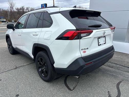 2020 Toyota RAV4 LE