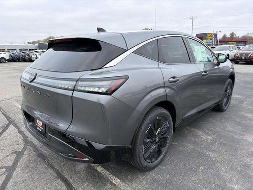 Gun Metallic 2026 Nissan Murano Platinum