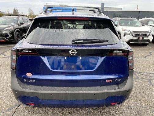 Deep Blue Pearl 2026 Nissan Kicks SR
