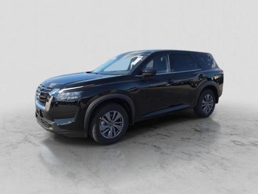 2025 Nissan Pathfinder S