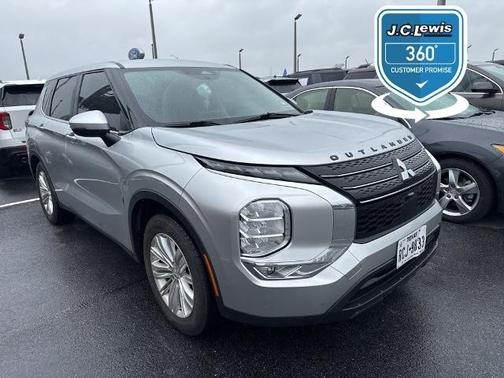 2022 Mitsubishi Outlander ES