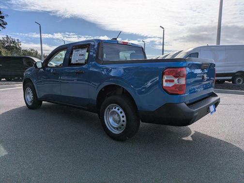 2025 Ford Maverick XL