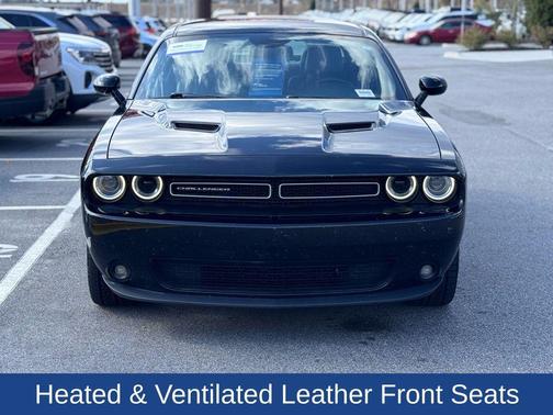 2017 Dodge Challenger SXT