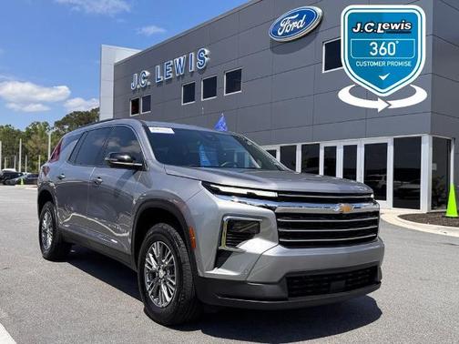 2024 Chevrolet Traverse LT