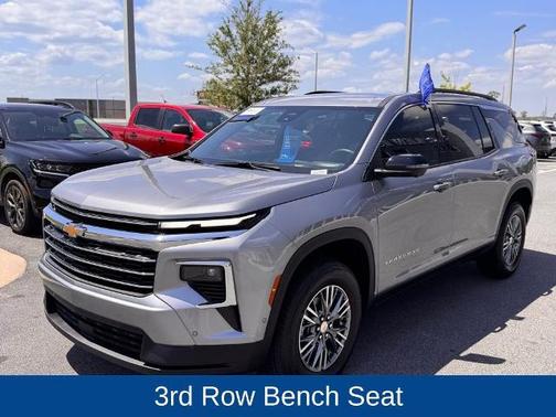 2024 Chevrolet Traverse LT