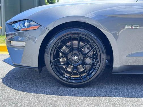 CARBONIZED GRAY METALLIC 2022 Ford Mustang GT PREMIUM