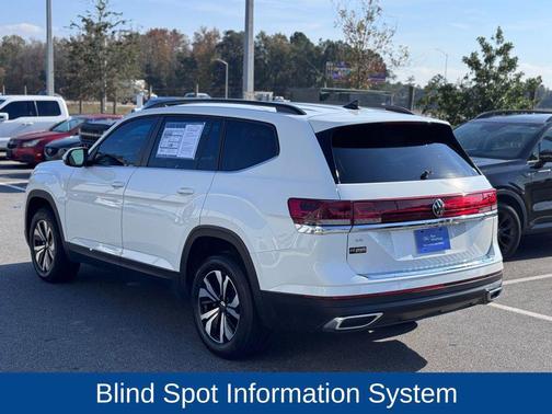 2024 Volkswagen Atlas 2.0T SE