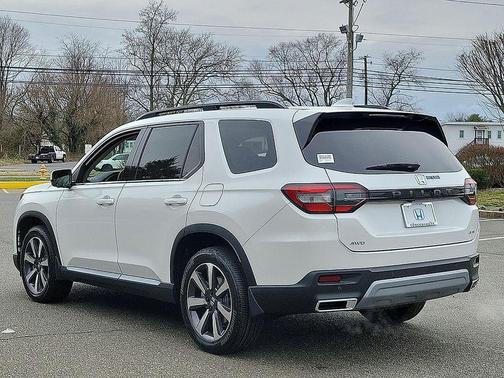 2025 Honda Pilot Elite
