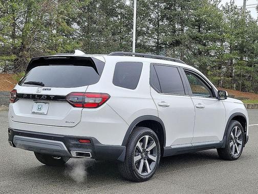 2025 Honda Pilot Elite