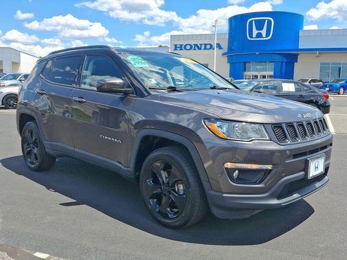 Granite Crystal Clearcoat Metallic 2019 Jeep Compass Altitude