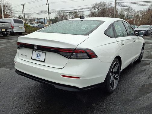 Platinum White Pearl 2026 Honda Accord SE